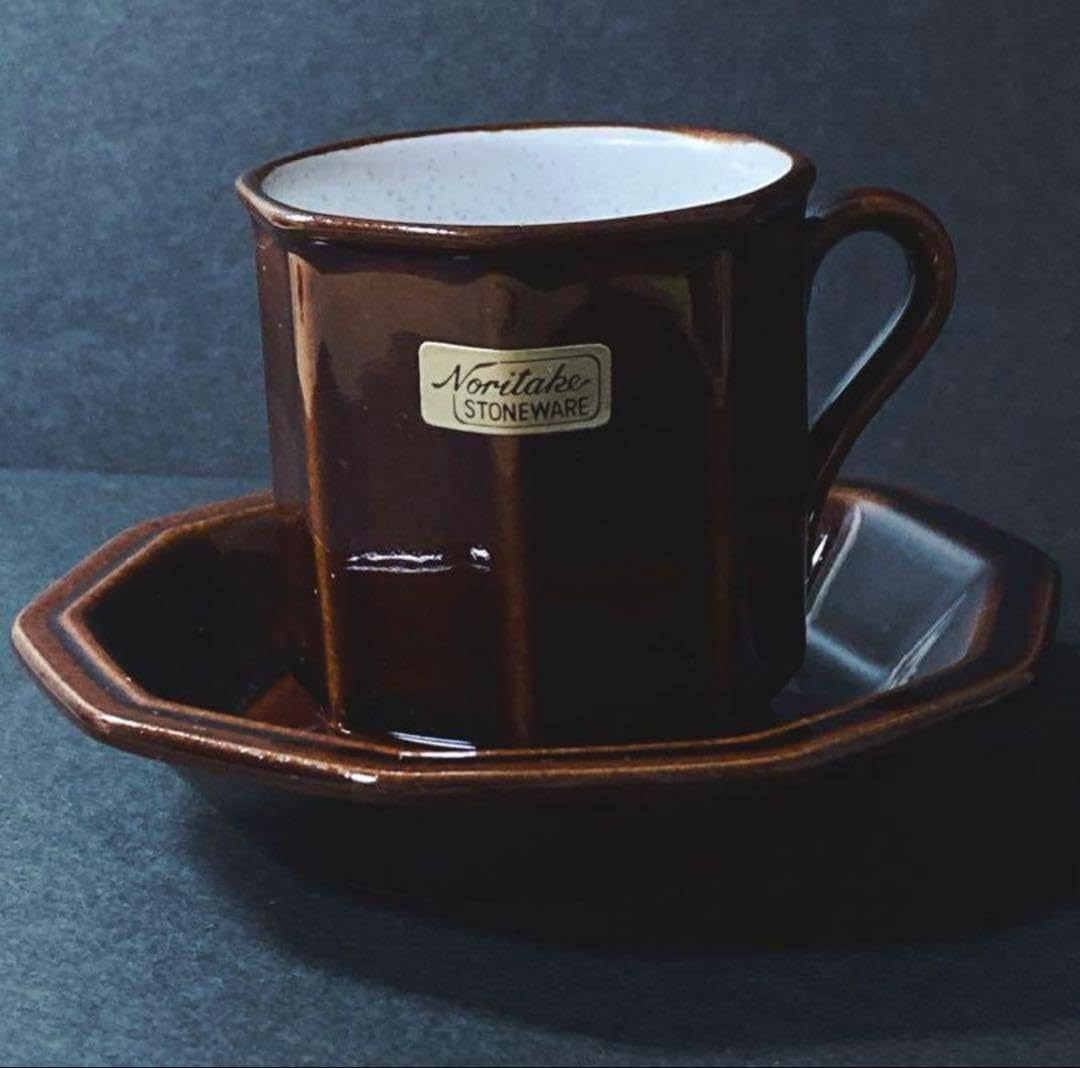 大倉陶園 白磁デミタスカップ&ソーサー箱つき（ゴールドライン